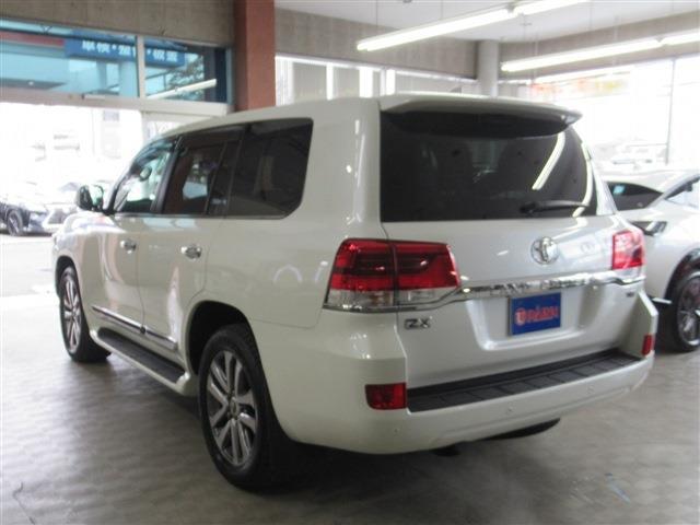 UJ0048070965_6_002.jpg