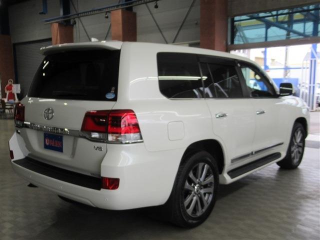 UJ0048070965_8_002.jpg