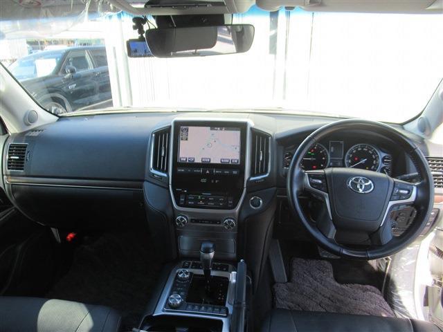 UJ0048070965_9_001.jpg
