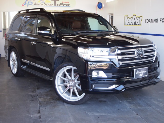 Toyota Land Cruiser 200