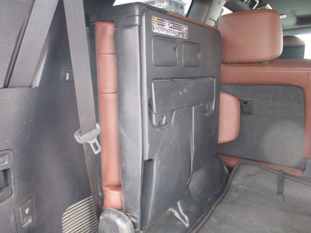 UJ0047905469_42_003.jpg