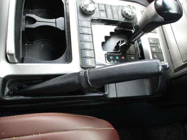 UJ0047905469_74_001.jpg