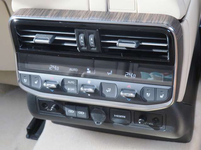 U00048468933_68_001.jpg
