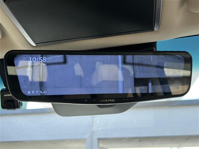 UZ0047749456_10_001.jpg