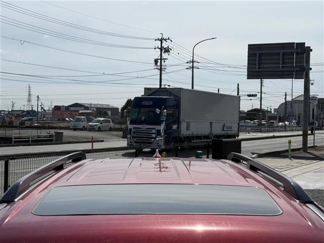 UZ0048142158_46_002.jpg