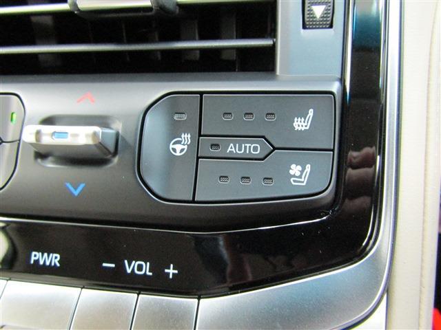 UJ0048417947_17_002.jpg