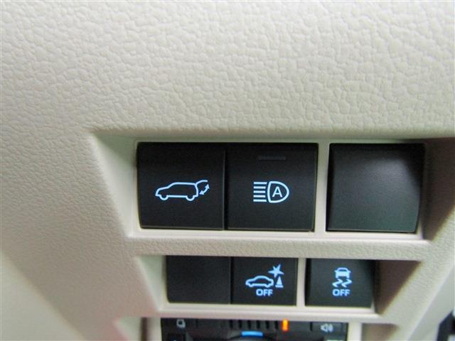 UJ0048417947_43_003.jpg