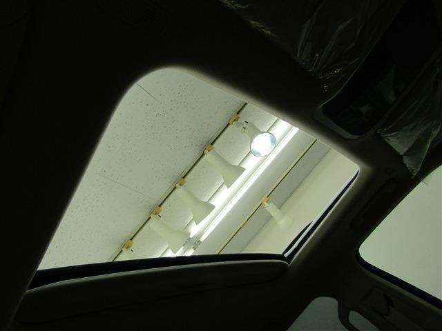 UJ0048417947_47_003.jpg