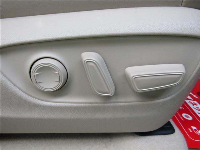 UJ0048417947_51_003.jpg