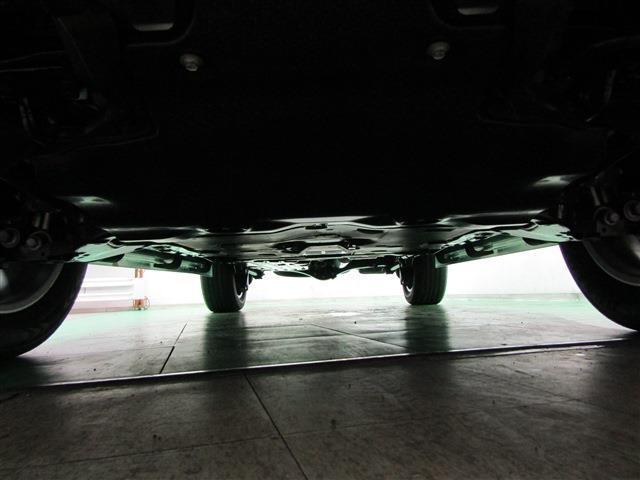 UJ0048417947_57_003.jpg