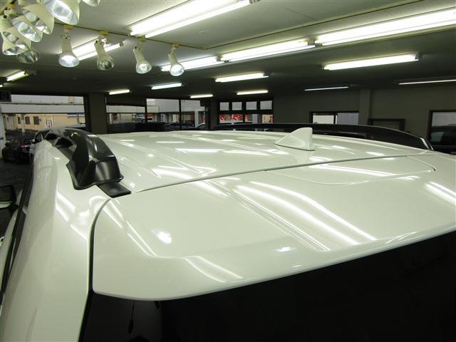 UJ0048417947_61_003.jpg