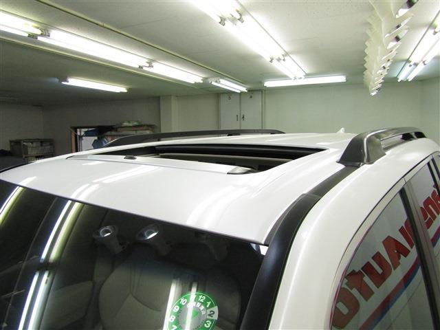 UJ0048417947_62_003.jpg