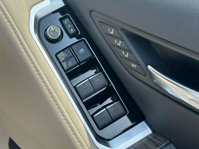 U00048374991_39_001.jpg