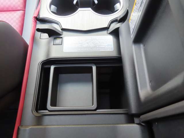 U00048005365_66_001.jpg