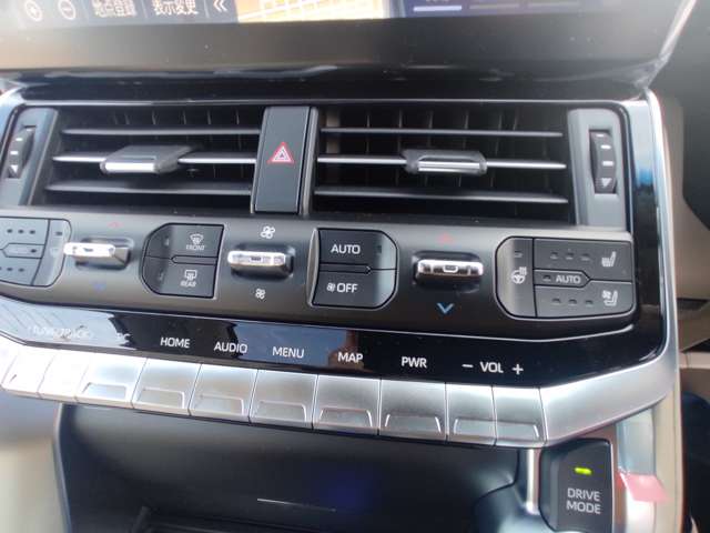 U00044208975_33_001.jpg