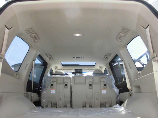 U00048527507_53_001.jpg
