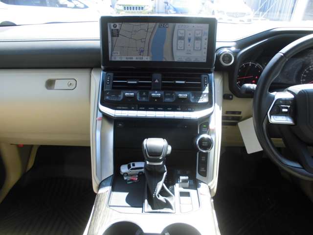 U00048527507_70_001.jpg