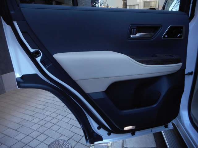 U00047357408_58_001.jpg