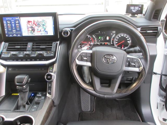UZ0047677595_1_001.jpg