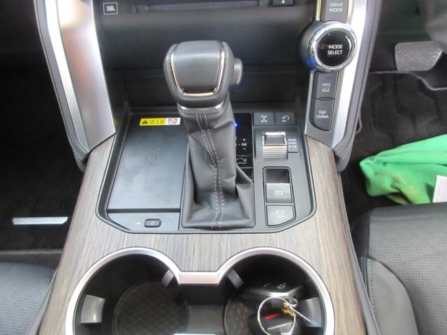 UZ0047677595_30_001.jpg