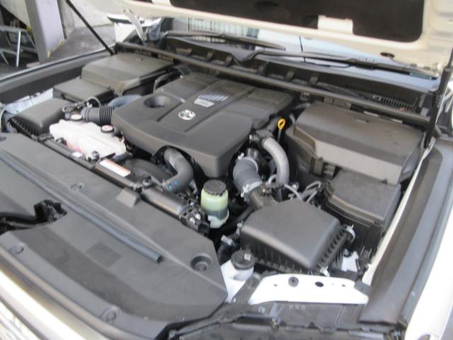 UZ0047677595_45_001.jpg