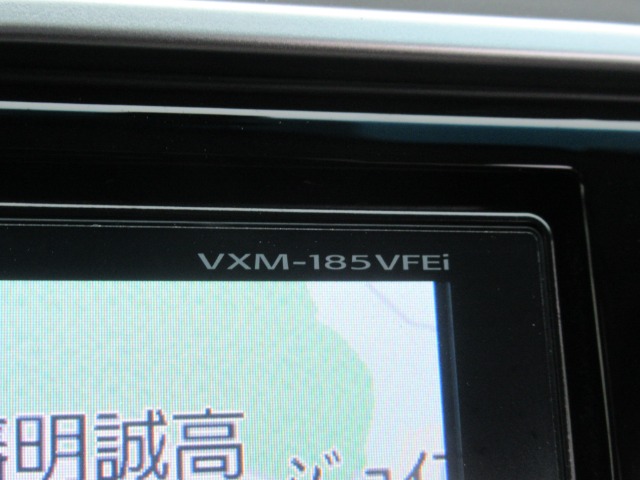 UZ0048338158_52_001.jpg