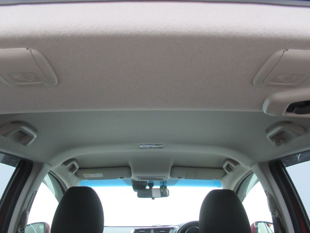 UZ0048338158_63_001.jpg