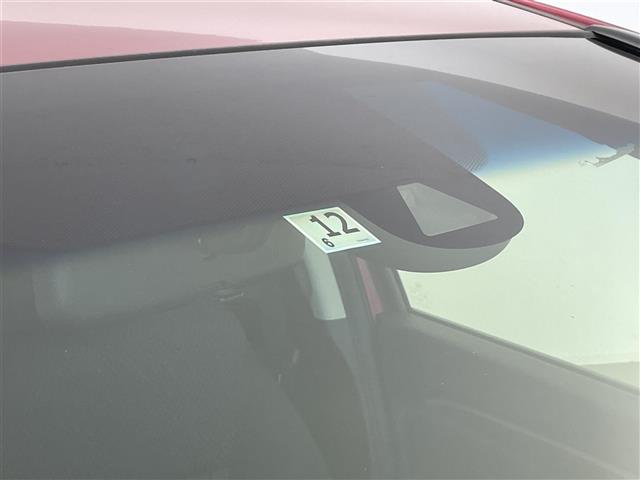 UZ0048449677_7_002.jpg