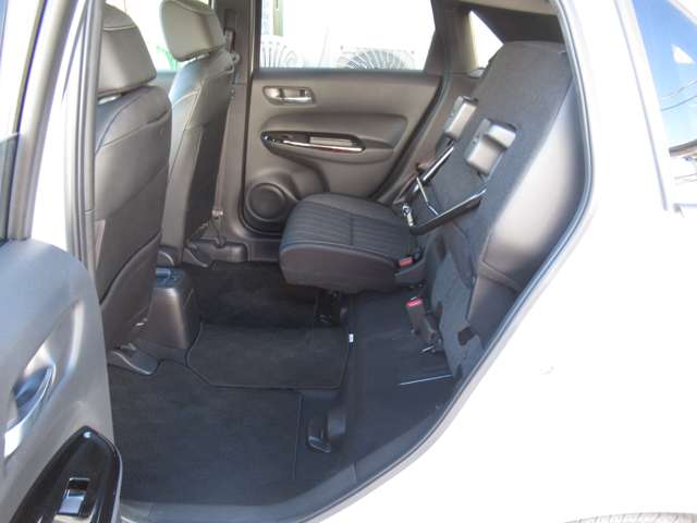 U00047434166_36_003.jpg