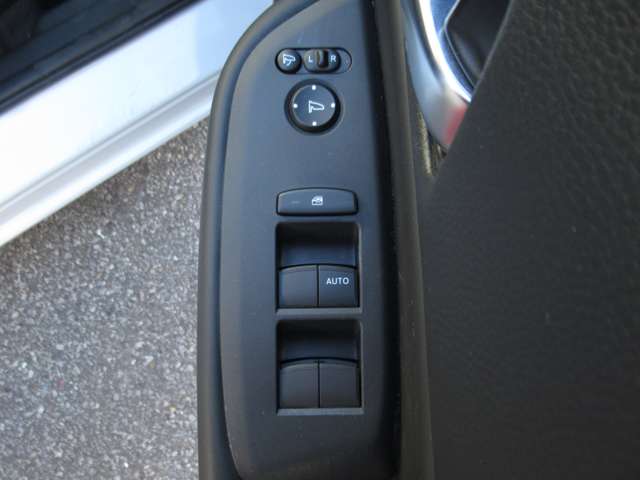U00047434166_60_003.jpg