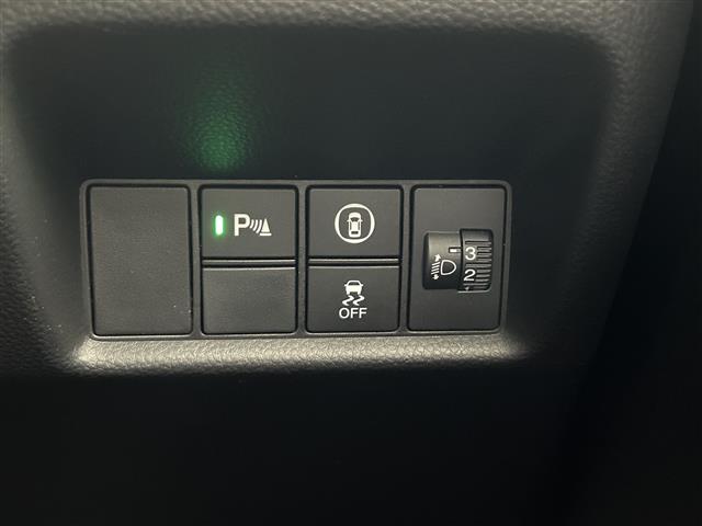 UZ0047874709_10_002.jpg