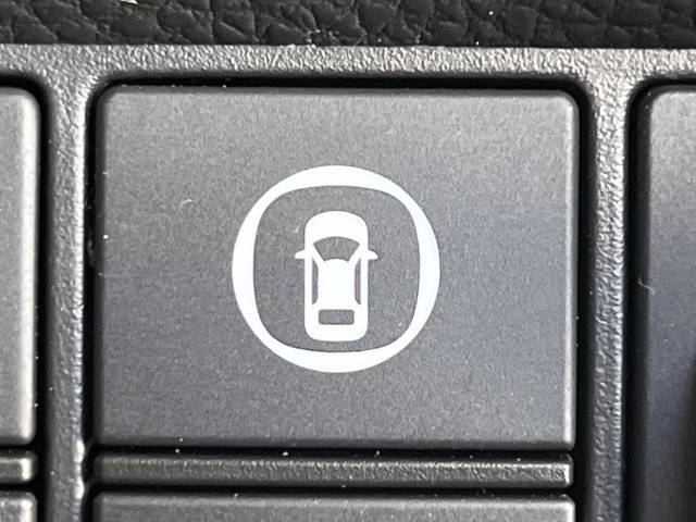 UZ0048128742_43_001.jpg