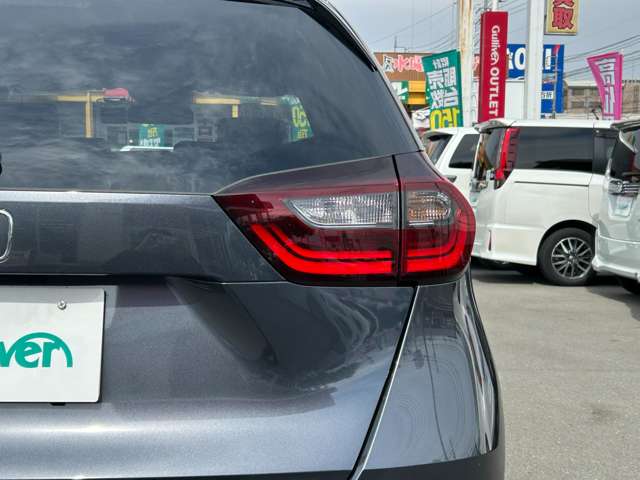 UZ0048039015_60_001.jpg