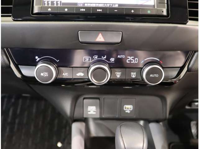 UZ0048376507_43_001.jpg