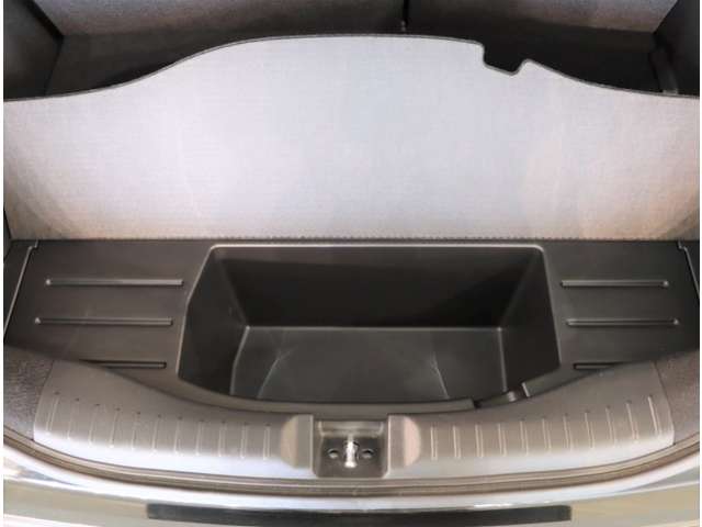 UZ0048376507_62_001.jpg