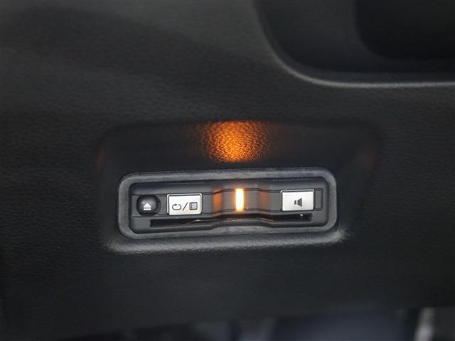 UJ0048446719_12_001.jpg