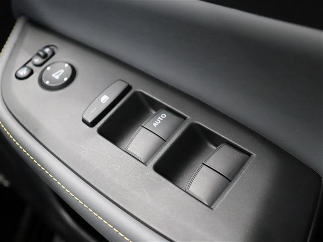 UJ0048446719_58_001.jpg