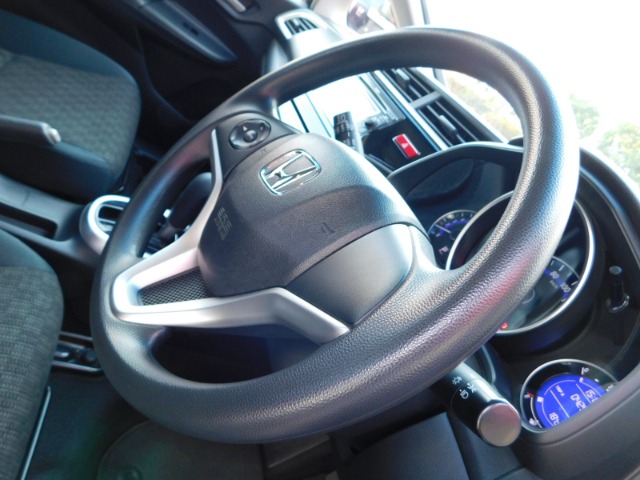 UZ0048407496_17_001.jpg