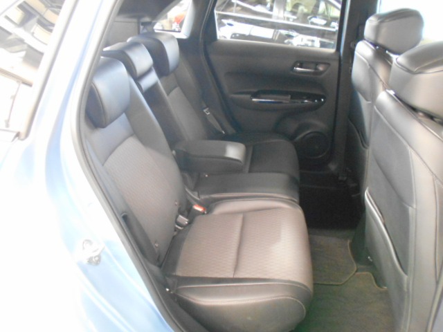 UZ0047568949_30_002.jpg