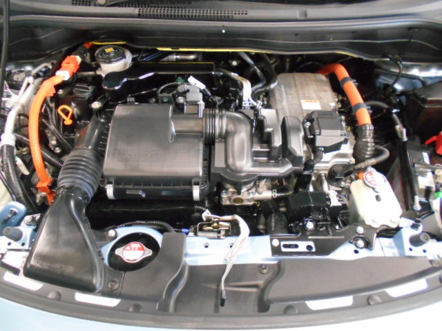 UZ0047568949_37_002.jpg