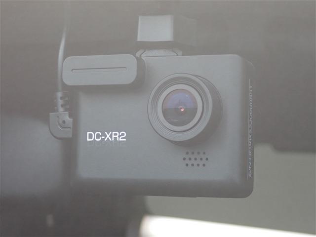 UJ0048279763_19_001.jpg