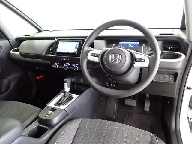 UJ0048279763_39_001.jpg