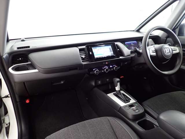 UJ0048279763_41_001.jpg