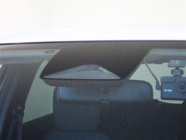 UJ0048415396_12_001.jpg