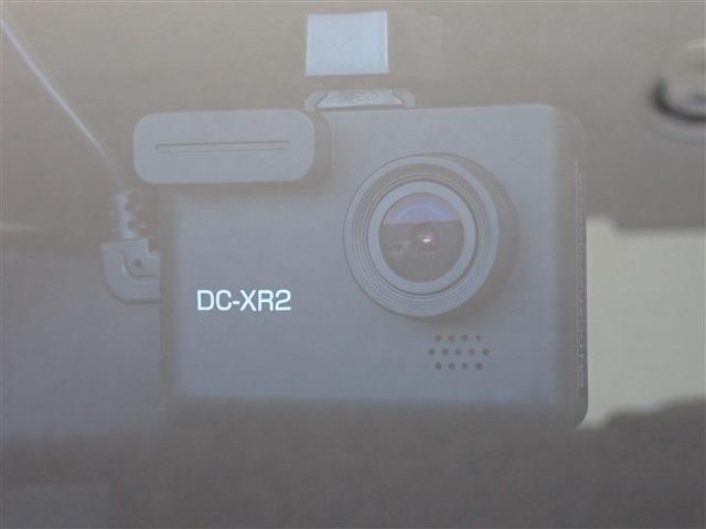 UJ0048415396_19_001.jpg