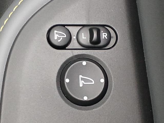 UZ0047821670_36_001.jpg