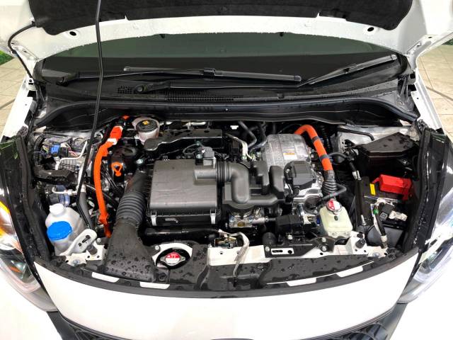 UZ0048150936_17_001.jpg