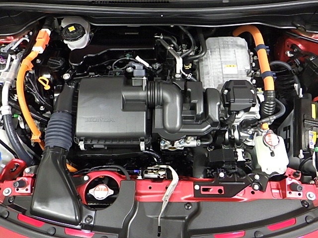UZ0048019004_31_001.jpg