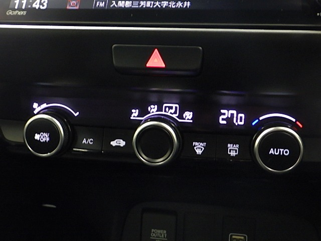 UZ0048562861_13_002.jpg