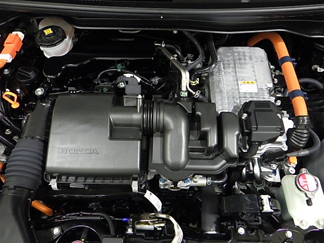 UZ0048562861_30_002.jpg